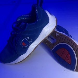 Men’s size 11 champion shoes